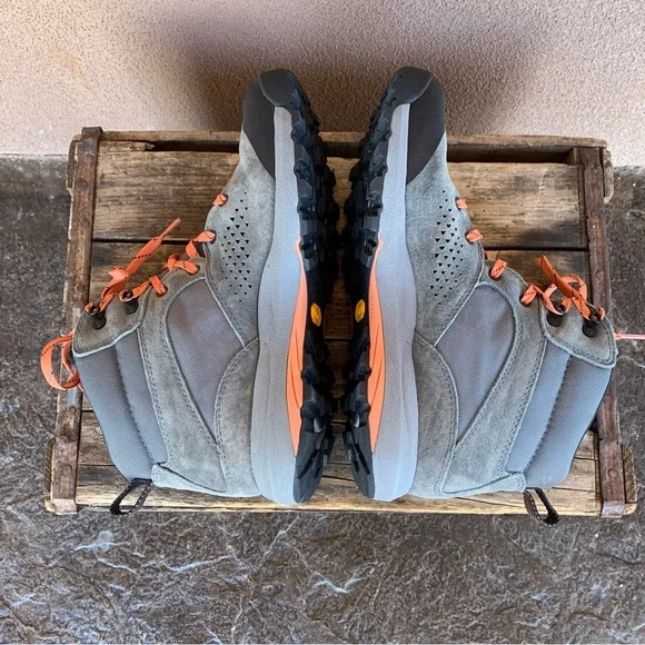 Danner Inquire Women’s Mid Hiking Boot - Picture 6 of 8